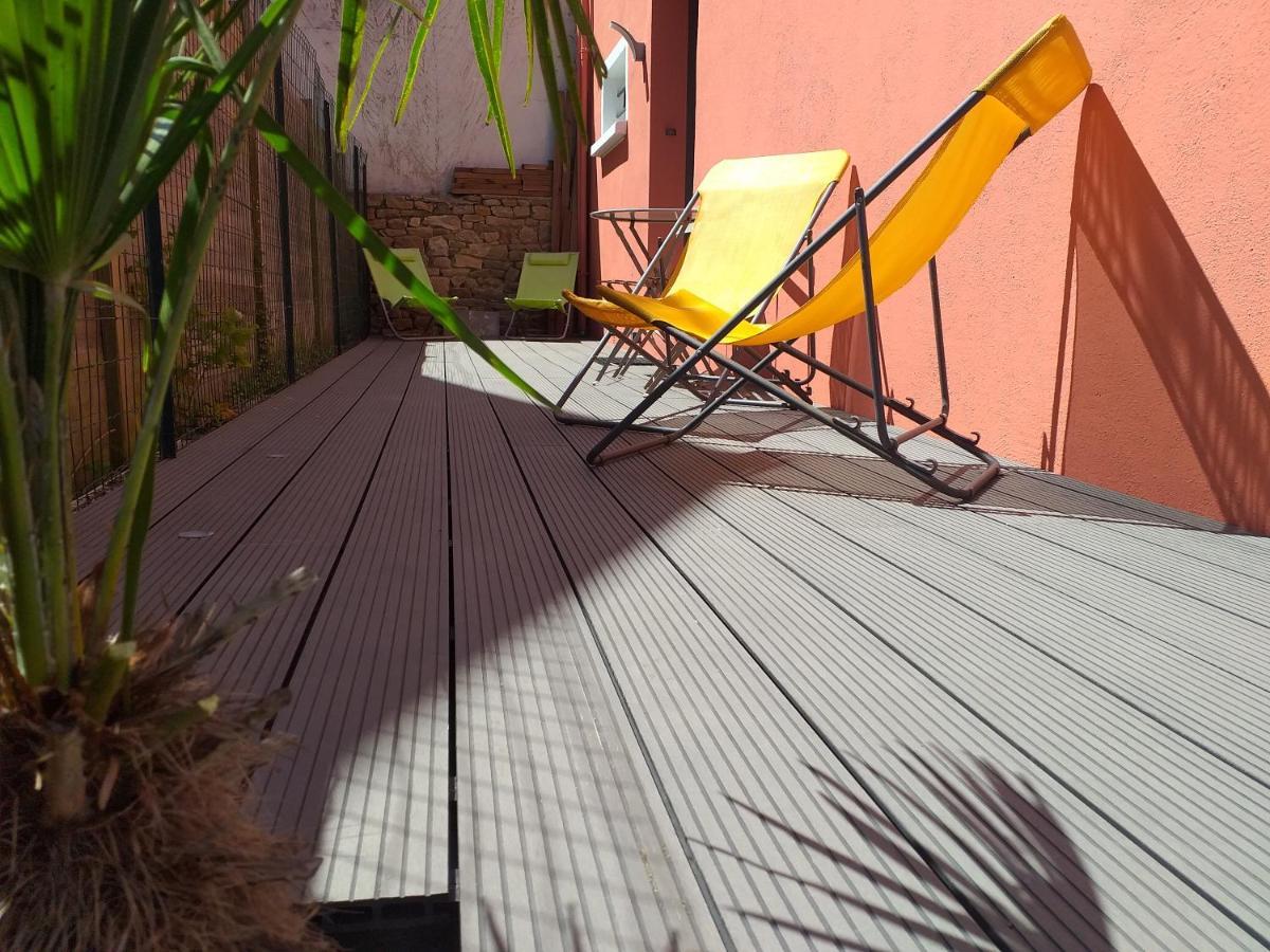 Centre Ville A Pied Appt Avec Sauna, Linge, Wifi, Stationnement Gratuit Vannes Luaran gambar