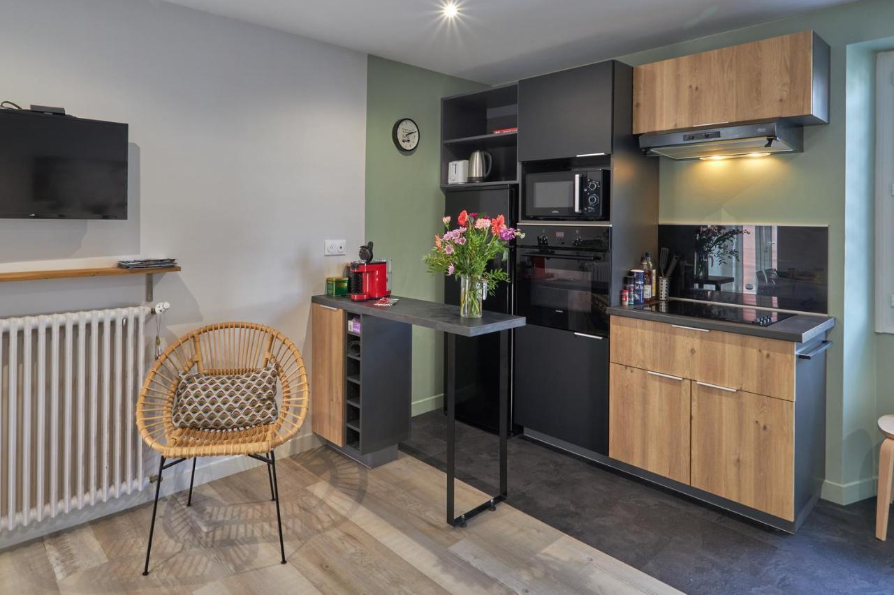 Centre Ville A Pied Appt Avec Sauna, Linge, Wifi, Stationnement Gratuit Vannes Luaran gambar
