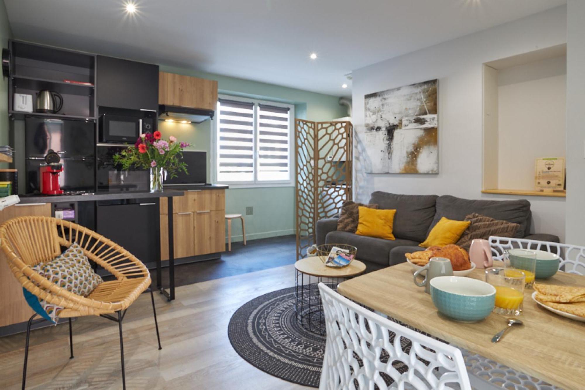 Centre Ville A Pied Appt Avec Sauna, Linge, Wifi, Stationnement Gratuit Vannes Luaran gambar
