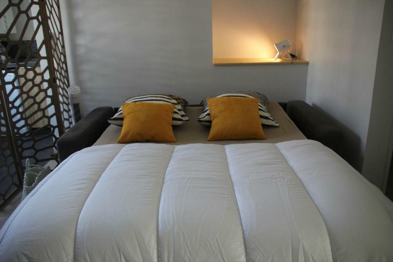 Centre Ville A Pied Appt Avec Sauna, Linge, Wifi, Stationnement Gratuit Vannes Luaran gambar